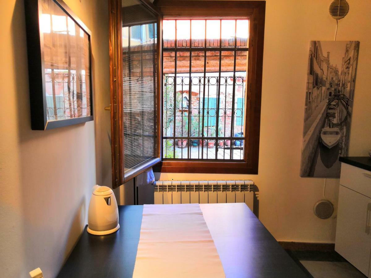 Castello Ground Floor Apartment Венеция Екстериор снимка