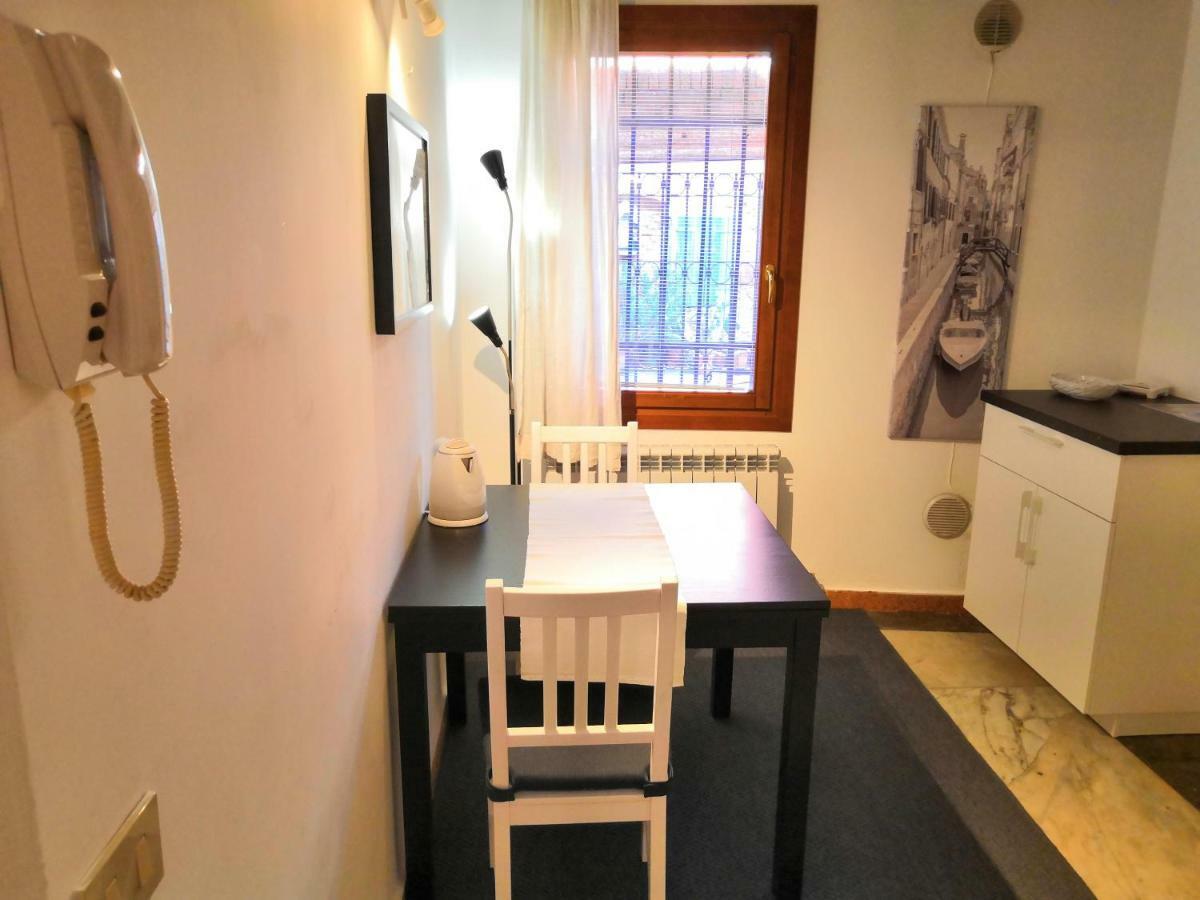 Castello Ground Floor Apartment Венеция Екстериор снимка